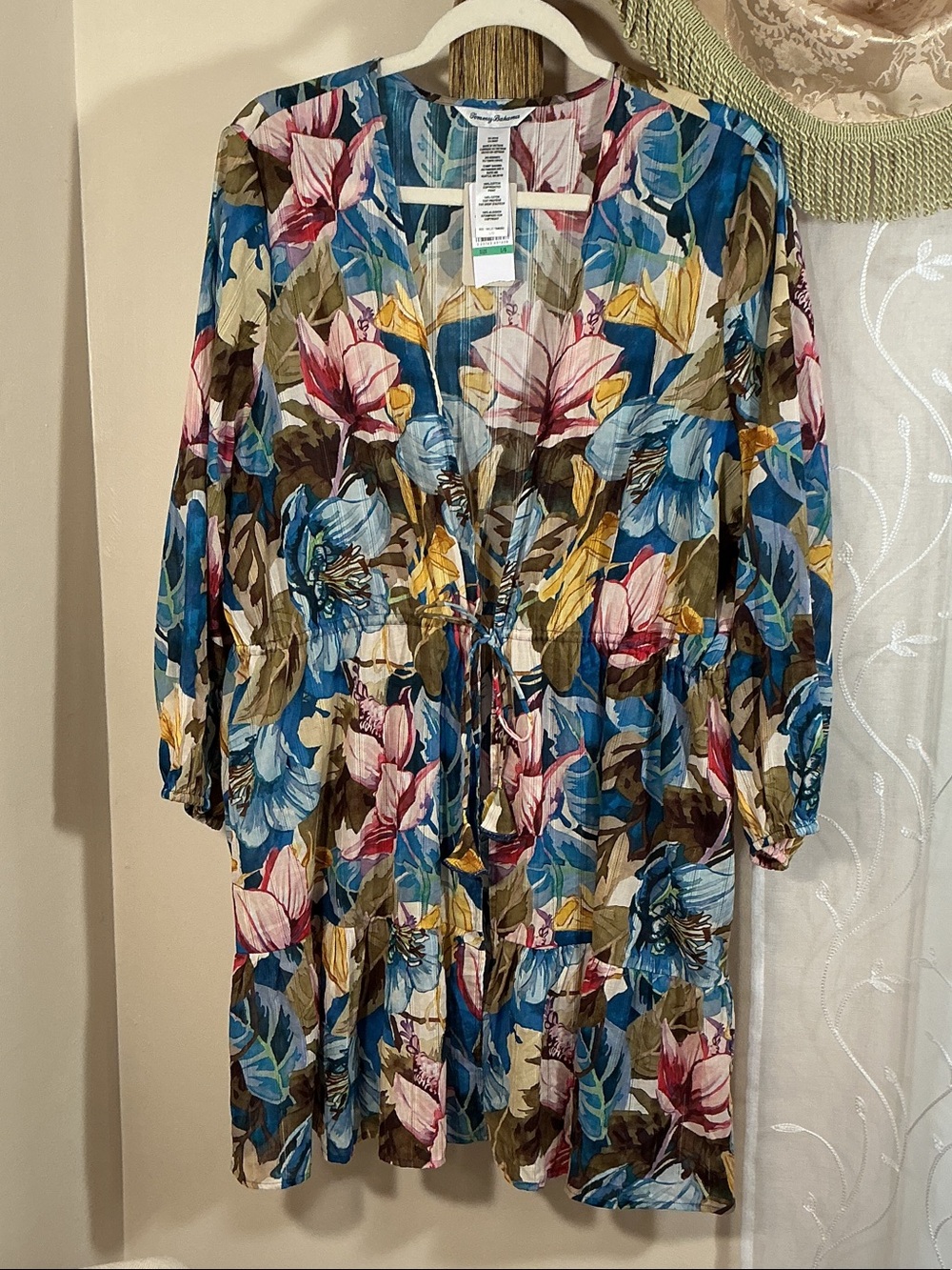 NWT Tommy Bahama Blue Floral V-Neck Long Sleeve Tiered Beach Tunic Cover Up Sz L